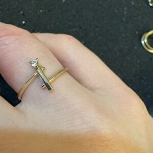 925 gold plated over sterling silver Siizu Ring with Crystal Detail